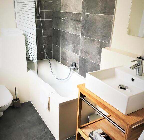 Номер Престиж, Hôtel Jules