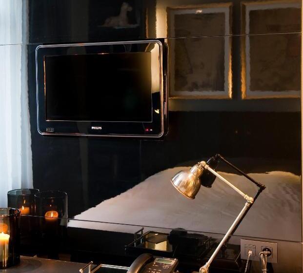 غرفة قياسية, Les Nuits