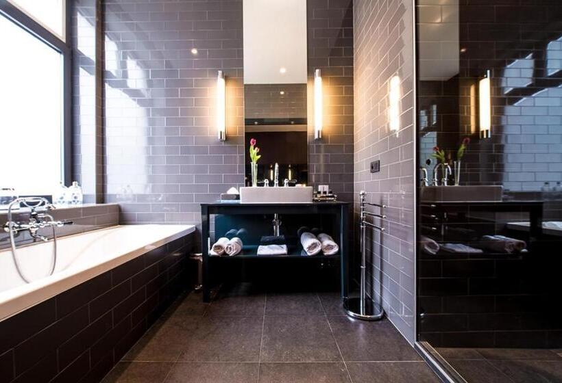 غرفة ديلوكس, Les Nuits