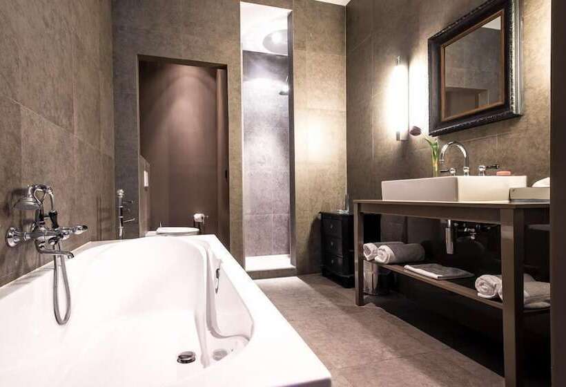 غرفة ديلوكس, Les Nuits