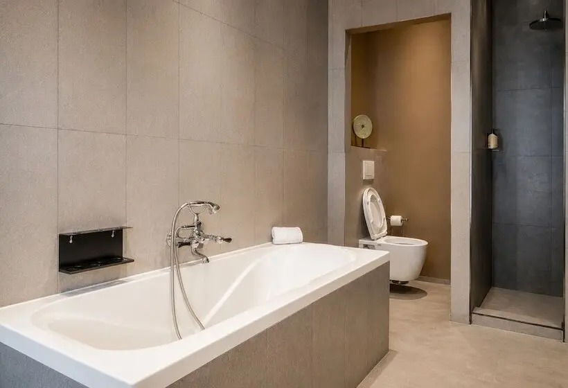Chambre Deluxe, Les Nuits
