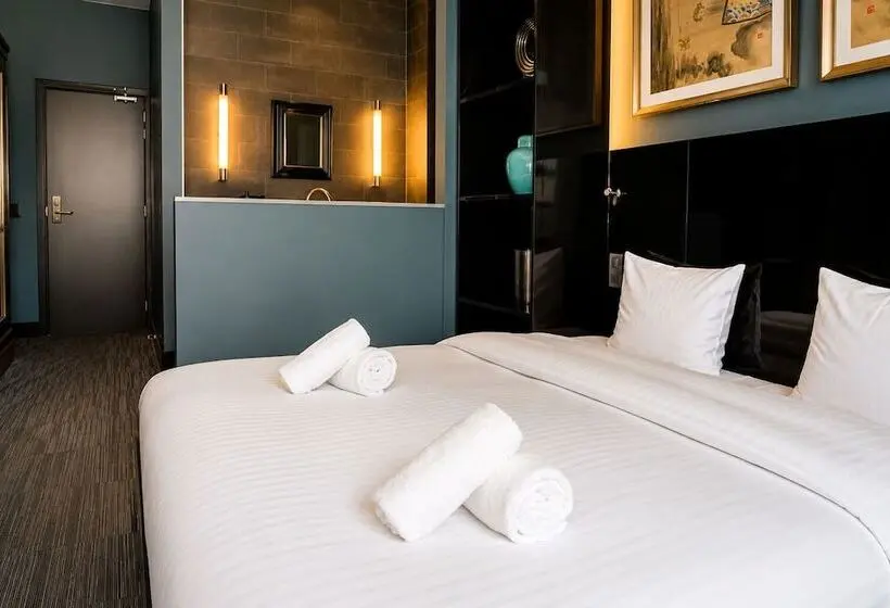 Chambre Standard, Les Nuits