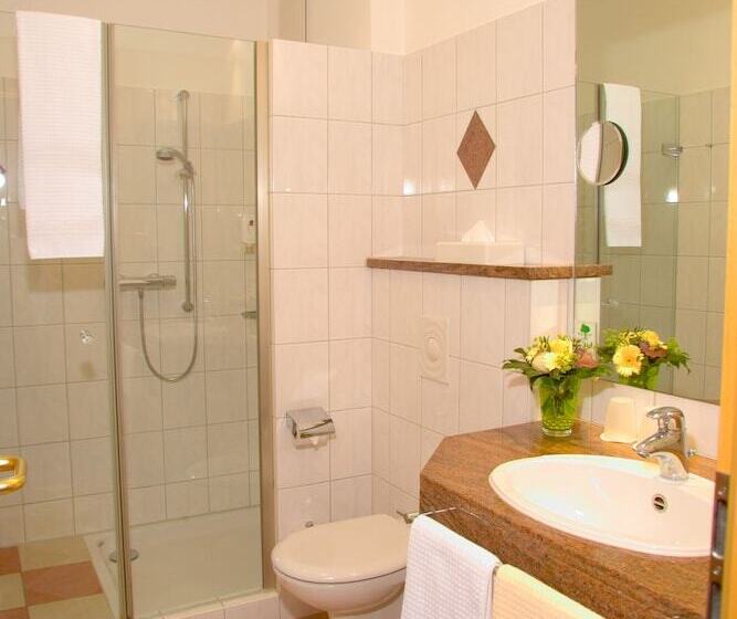 舒适型房间, & Apartments Leugermann