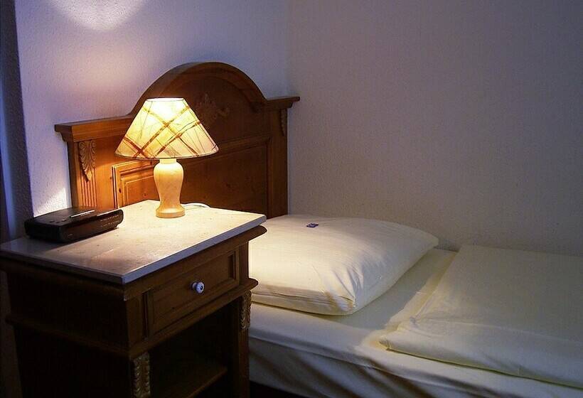 غرفة قياسية فردية, Restaurant Bockshaut