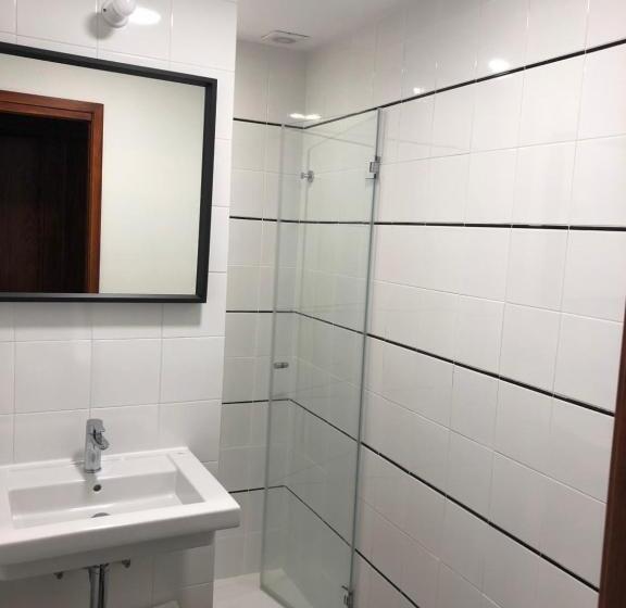 标准间, Rural Ibo Alfaro Offline