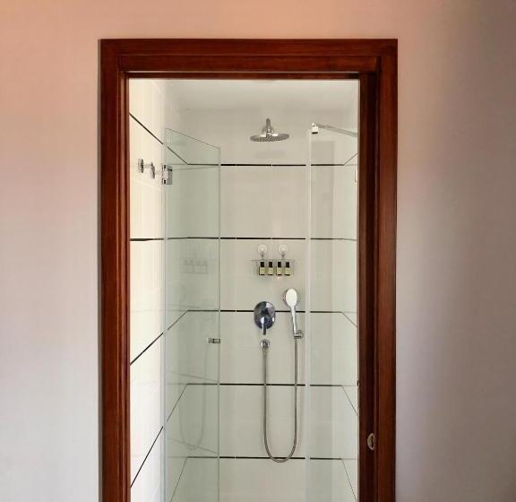 标准间, Rural Ibo Alfaro Offline