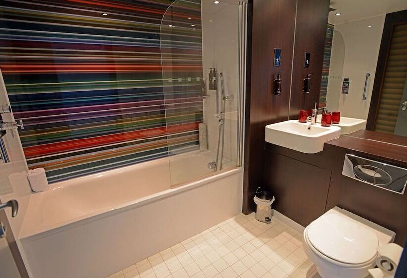 스탠다드 룸, Village Hotel Solihull