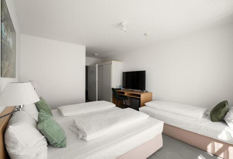 اتاق استاندارد سه نفره, Kirchers Park & Wellnesshotel Kaiserstuhl