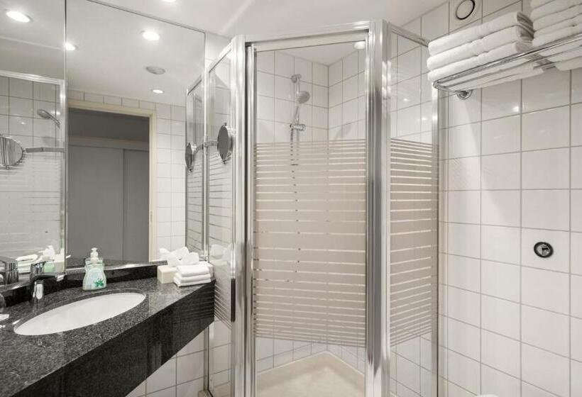 Quarto Triplo Standart, Kirchers Park & Wellnesshotel Kaiserstuhl