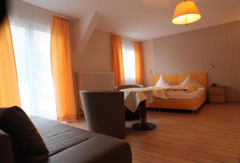 带阳台的高级房间, Kurhotel Quellenhof