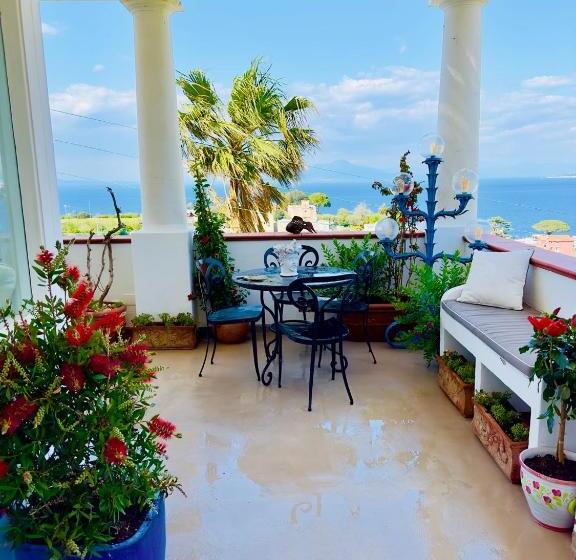 オーシャンビュースタンダードルームバルコニー付き, Scala Fenicia 14 By Caprirooms