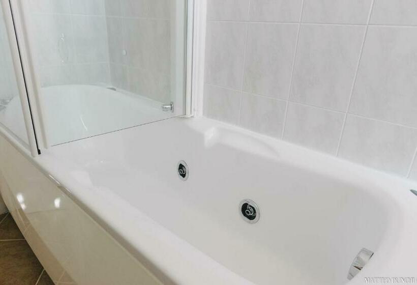 Quarto Estandar Cama King, Ristorante Pintadera