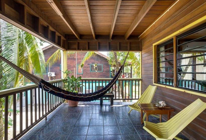 Апартаменты 2 Спальни с Балконом, Driftwood Gardens Guesthouse