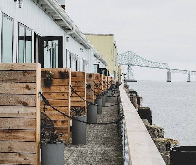 Студия Deluxe, Bowline