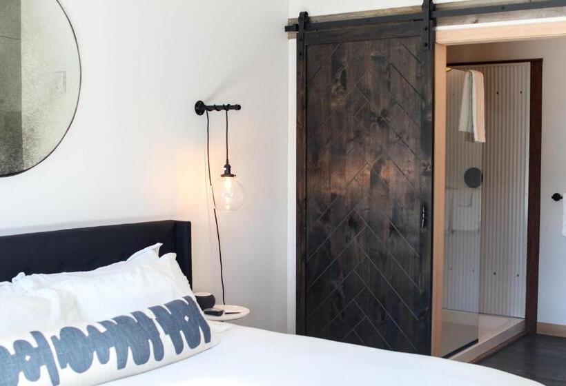 Студио Стандарт Кровать Кинг, Bowline