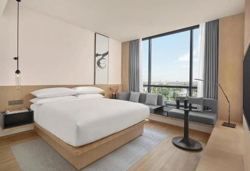 اتاق سوپریور با تخت بزرگ, Fairfield By Marriott South Binh Duong