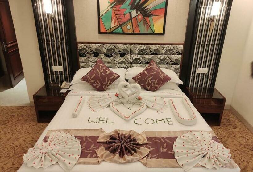 سوییت اجرایی, Star Pacific