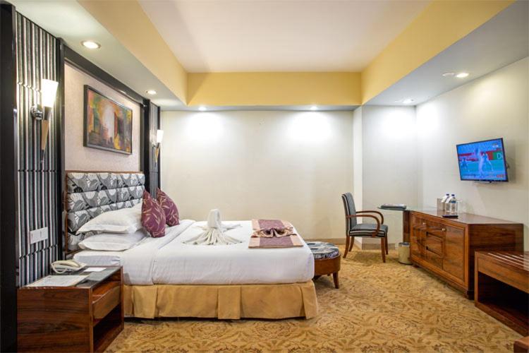 سوییت اجرایی, Star Pacific