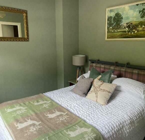 Номер Стандарт, The Dornie