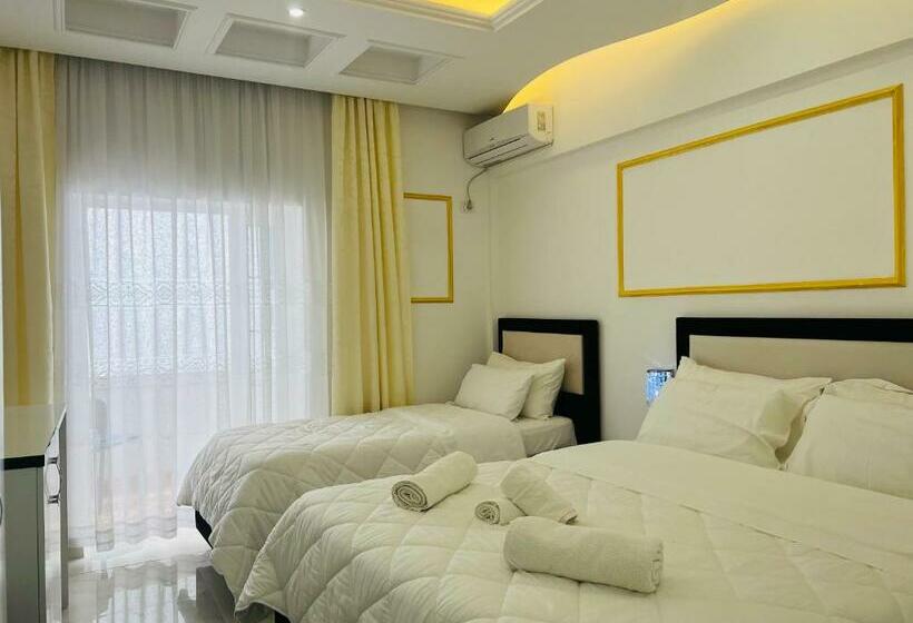 Трехместный Номер Стандарт с Балконом, Ujvara