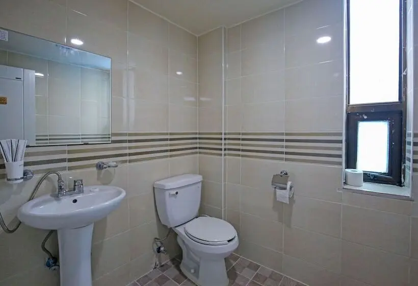 اتاق خانوادگی, Dashim Guest House