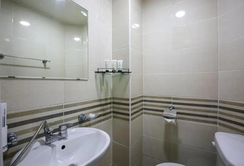 اتاق لوکس چهار تخته, Dashim Guest House