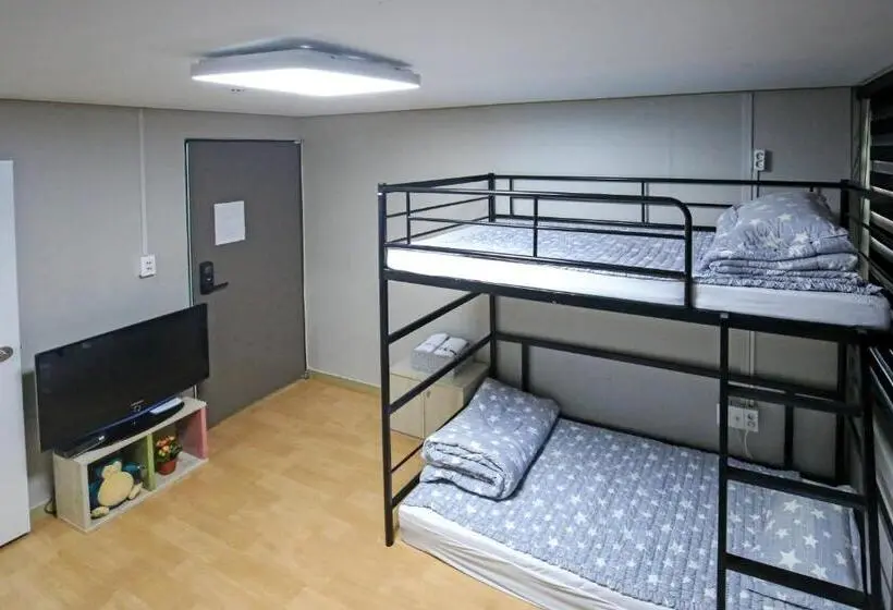 اتاق لوکس چهار تخته, Dashim Guest House