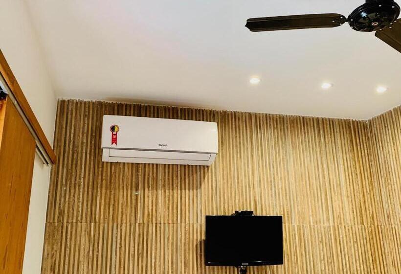 Номер Deluxe с Балконом, House Bike Sonora