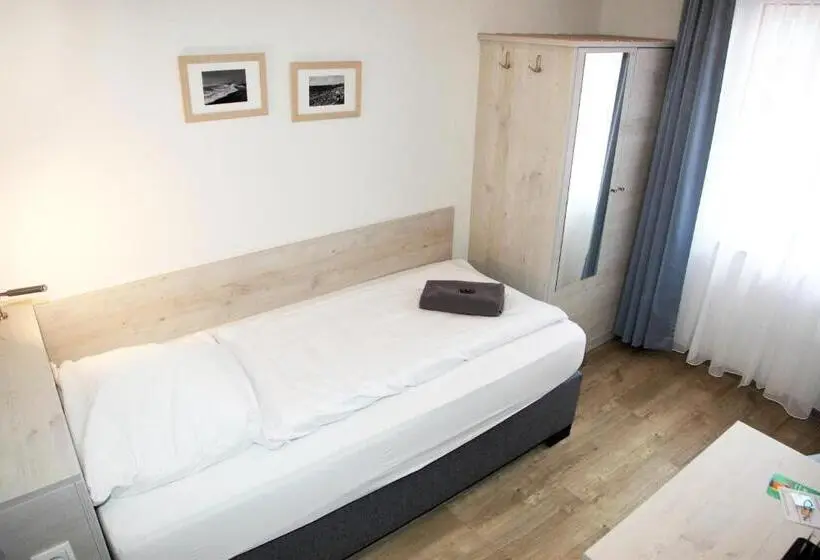 Standard Yhden Hengen Huone, Pension Norddeich