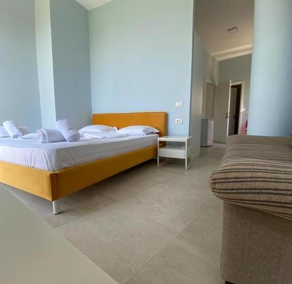 اتاق لوکس با چشم‌انداز دریا, The Olives Terrace Residences