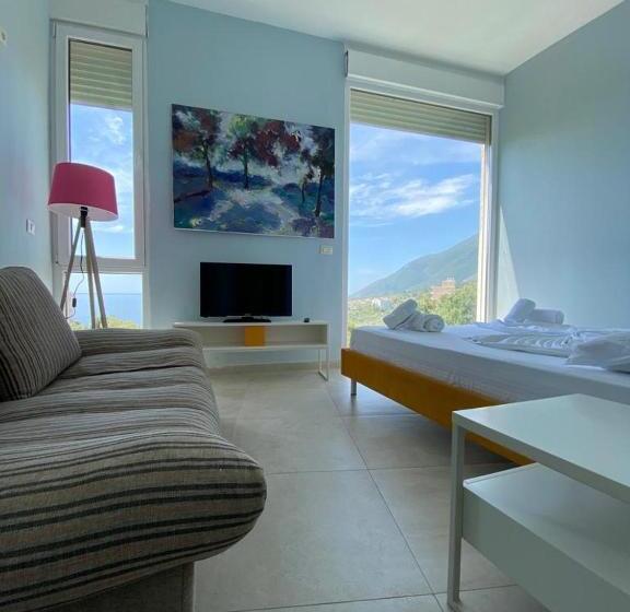 اتاق لوکس با چشم‌انداز دریا, The Olives Terrace Residences