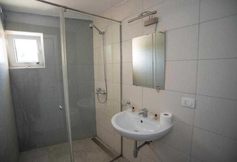 اتاق استاندارد با چشم‌انداز باغ, The Olives Terrace Residences