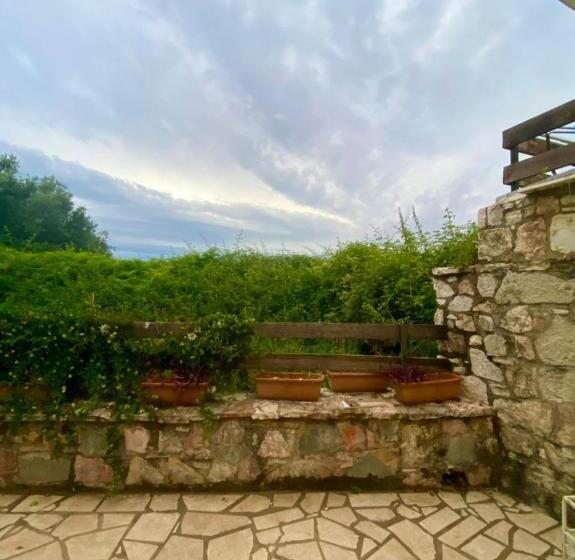 اتاق استاندارد با چشم‌انداز باغ, The Olives Terrace Residences