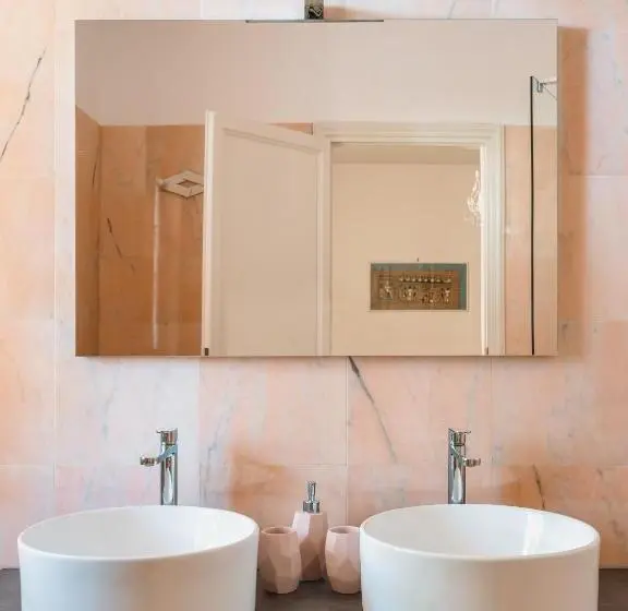 Perhehuone Puutarhanäkymä, Villa Diletta B&b