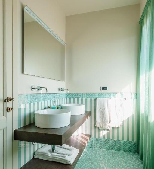 سوئیت جونیور با تراس, Villa Diletta B&b