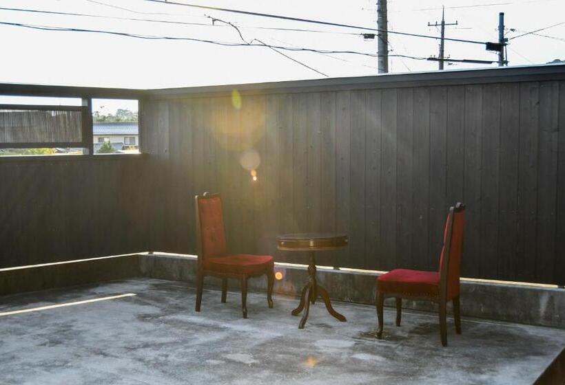 バス共有のスタンダードルーム, 50歳以下限定   チェックイン15 18時のみ可能      出雲大社 徒歩5分   Hareilo Sevens Hostel