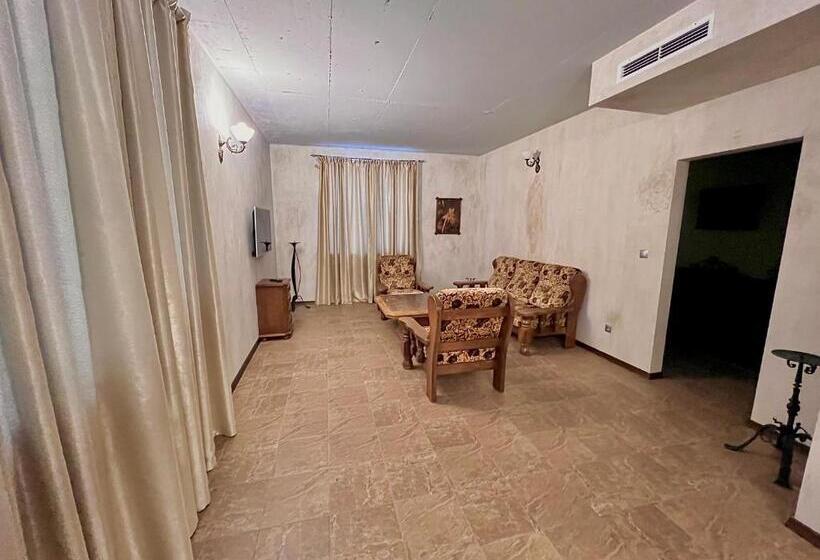 １ベッドルームのデラックスアパートメント, хотел антик