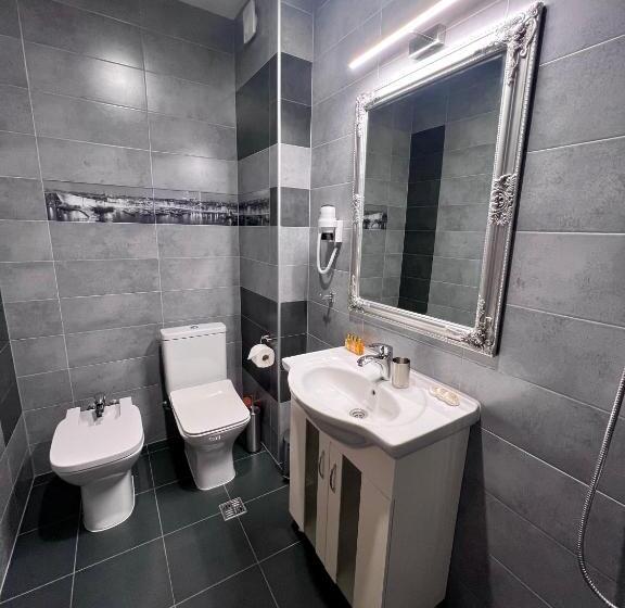 デラックストリプルルーム, хотел антик