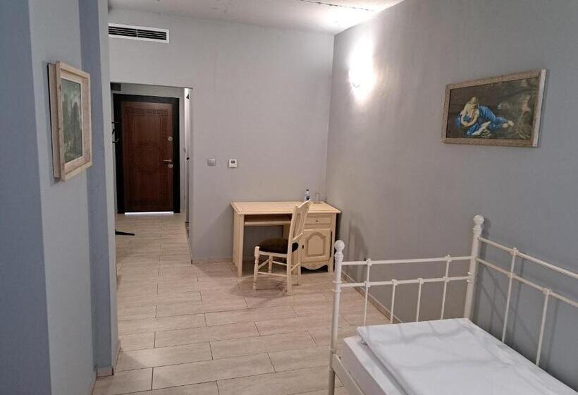 スタンダードシングルルーム, хотел антик