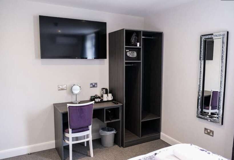 Superior Rum, Anelli