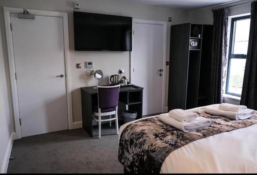 Superior Rum, Anelli