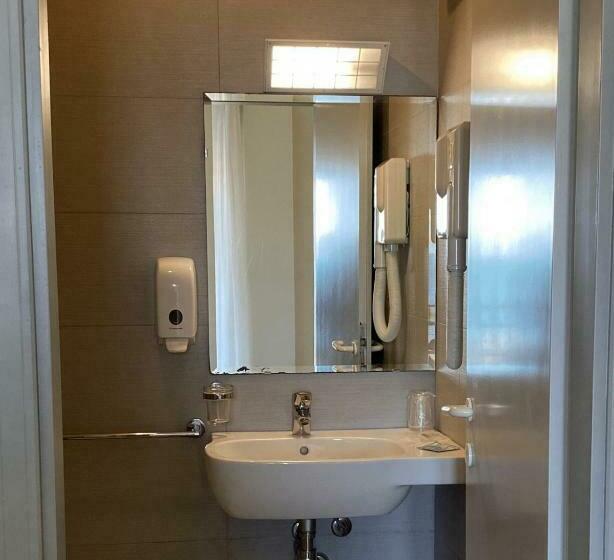 Triple Room Sea View, Flying