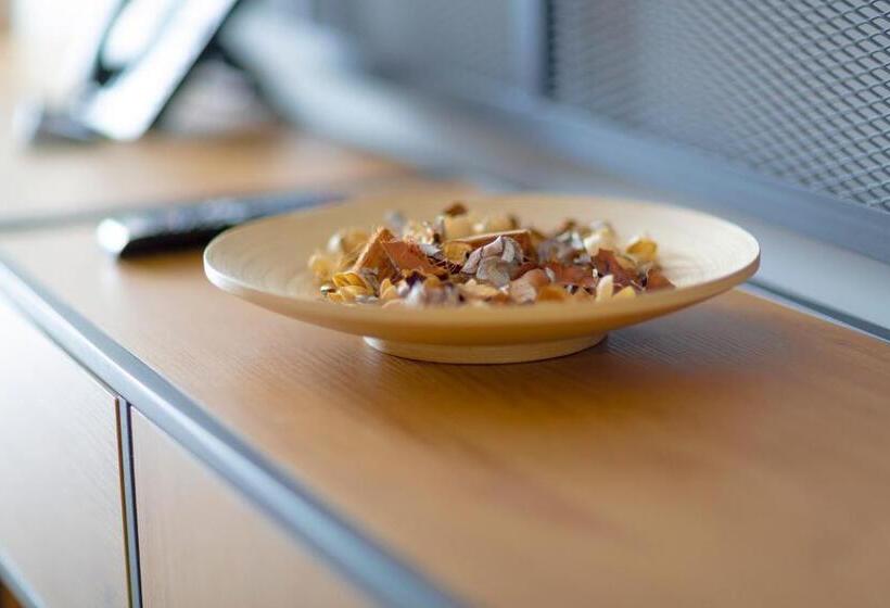 Quarto Deluxe, & Restaurant Barca