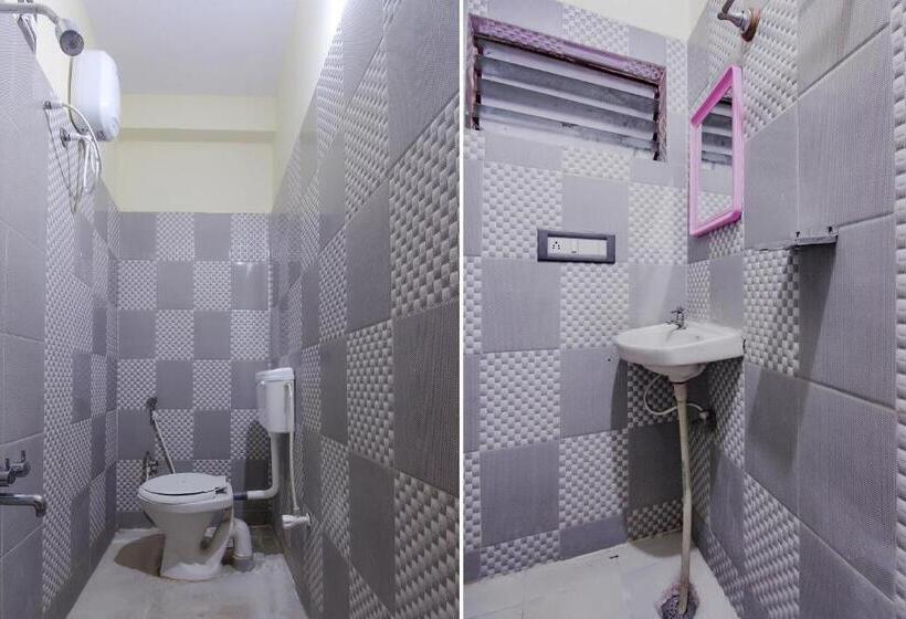 חדר סטנדרט לשלושה, Spot On 77346 H K Residency