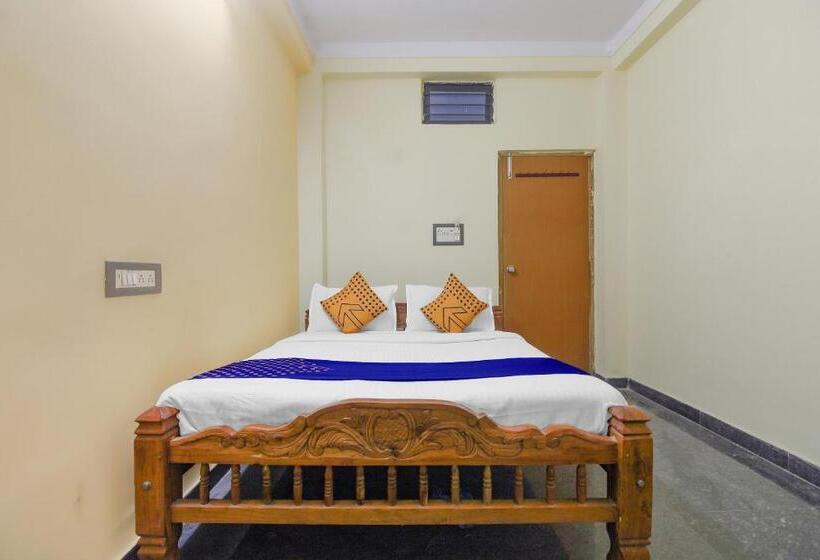 Номер Стандарт Трехместный, Spot On 77346 H K Residency