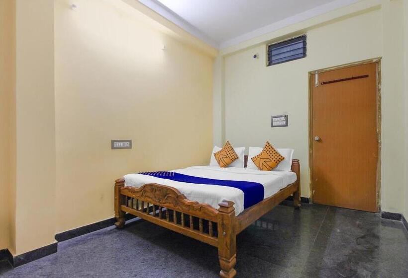 Номер Стандарт Трехместный, Spot On 77346 H K Residency