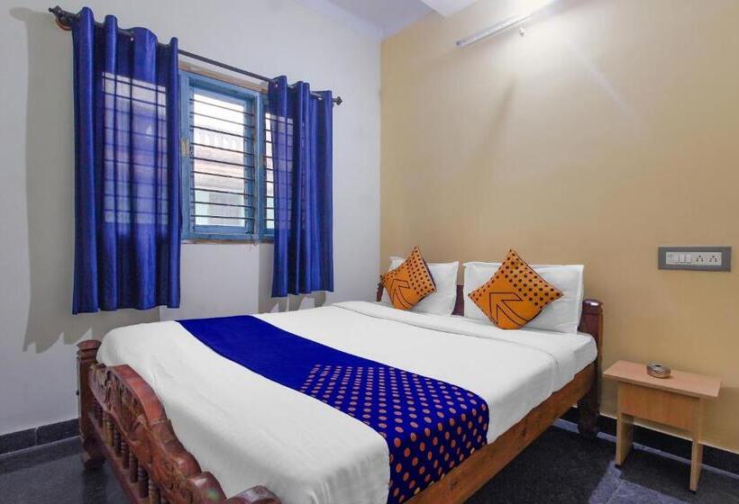 Номер Стандарт Трехместный, Spot On 77346 H K Residency