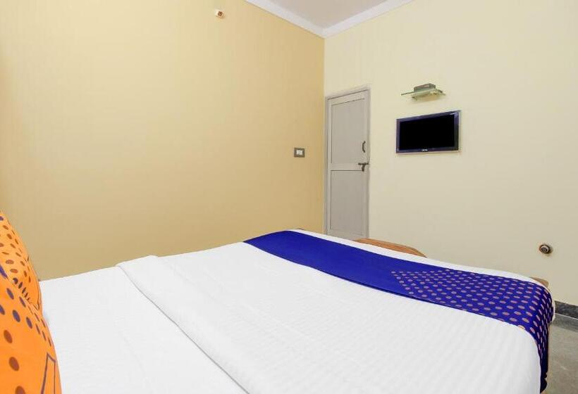 Номер Стандарт Трехместный, Spot On 77346 H K Residency