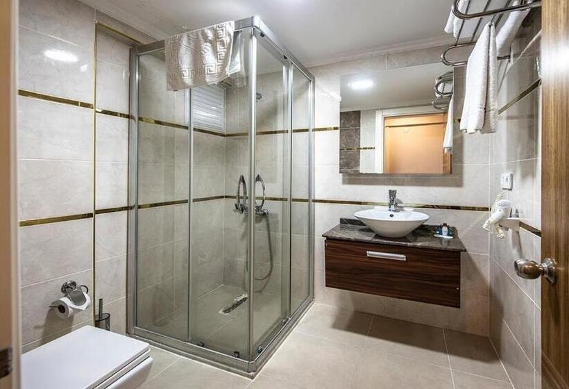 标准间, Madi Otel