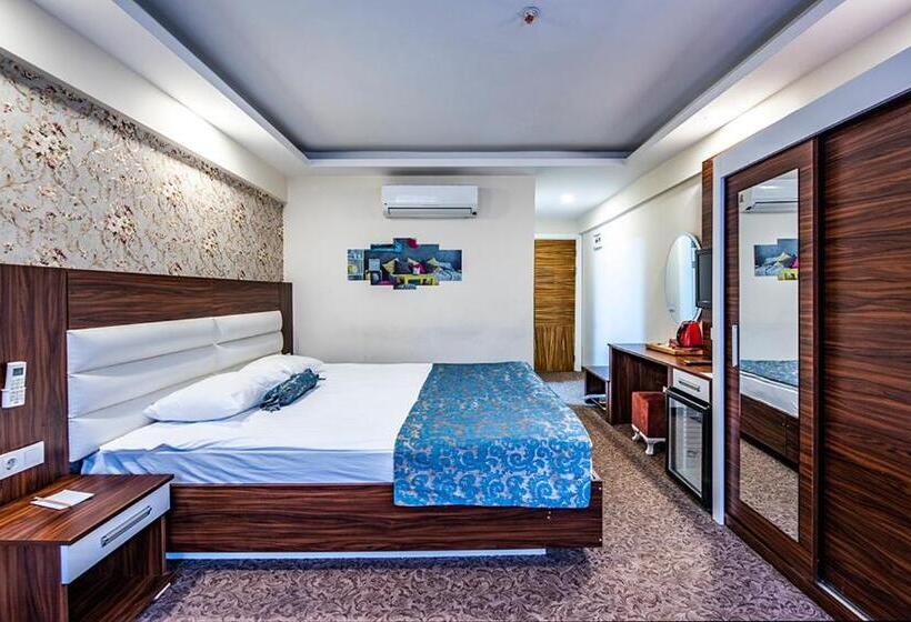 标准间, Madi Otel